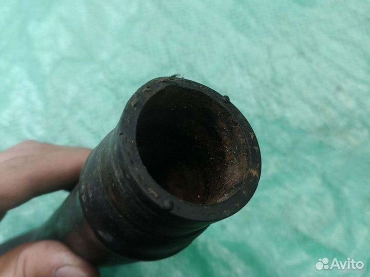 Патрубок радиатора Volkswagen Passat B5