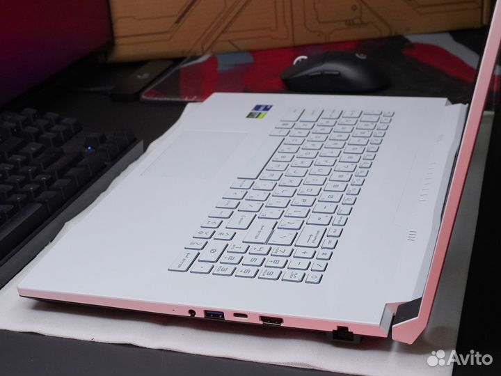 Ноутбук MSI Sword 17 A11UD RTX 3050Ti / i7-11800H