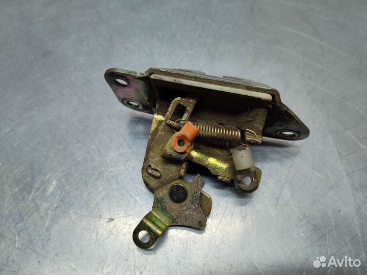 Замок багажника Mitsubishi Libero CD5W 1998 г.в