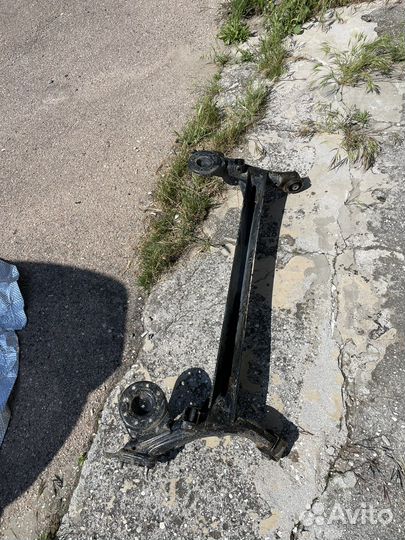 Задняя балка на hyundai solaris 1