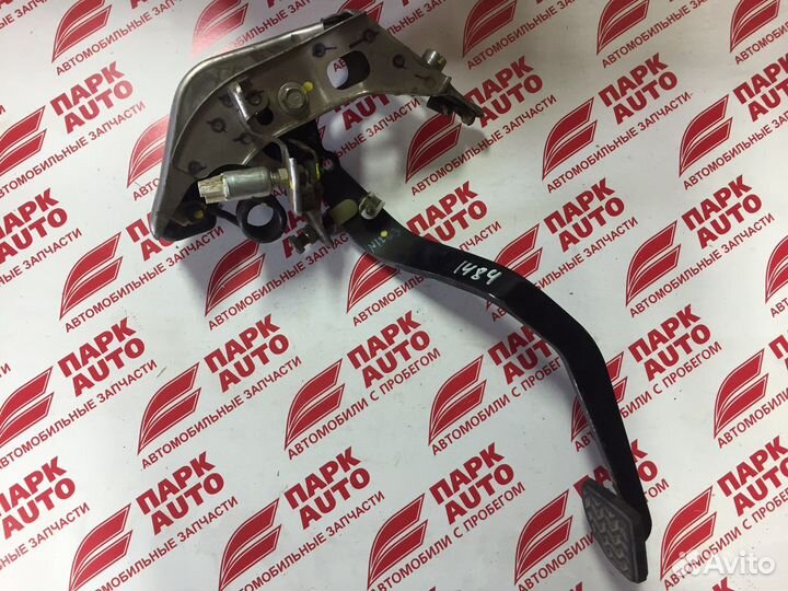 Педаль сцепления для Toyota Hilux 2013