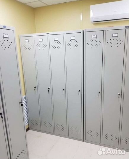 Шкафы для раздевалок