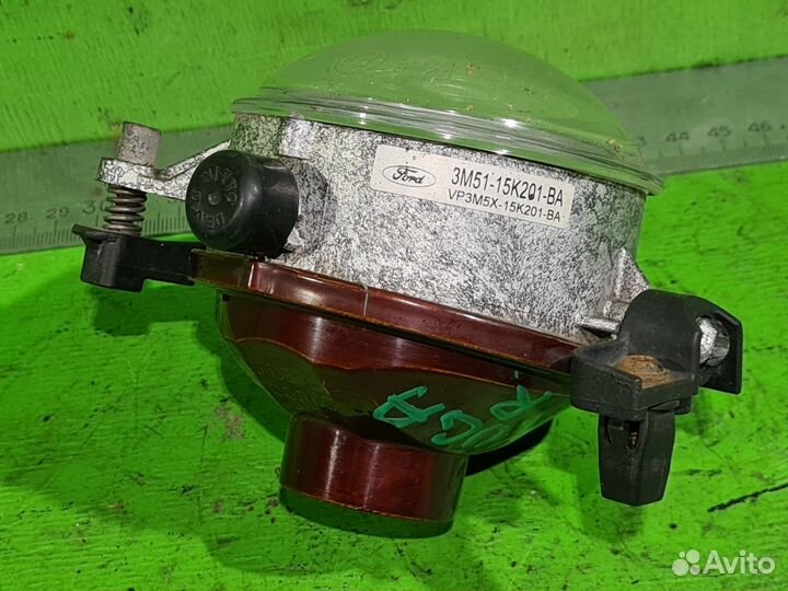 Фара противотуманная правая Ford Kuga 2008-2012