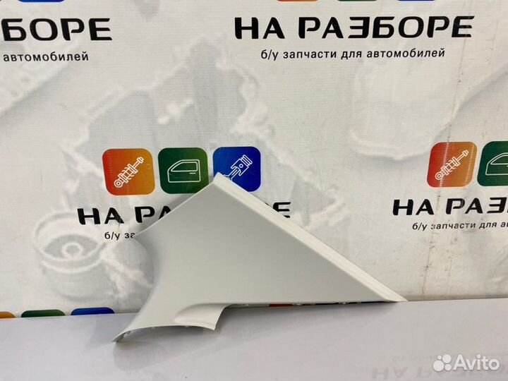 Накладка на стойку внутренняя задняя правая Skoda