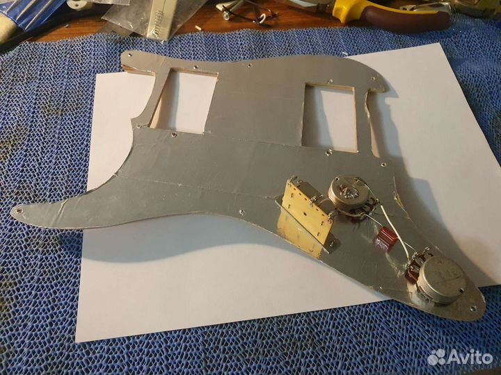 Пикгард на stratocaster hh с электроникой