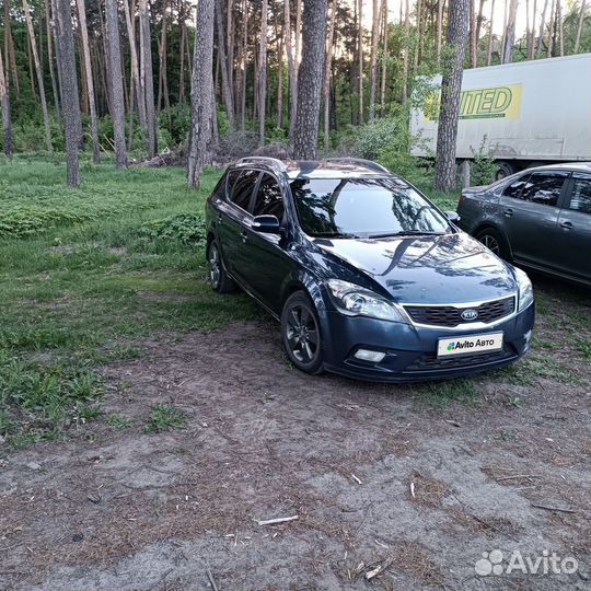Kia Ceed 2.0 AT, 2011, 302 000 км