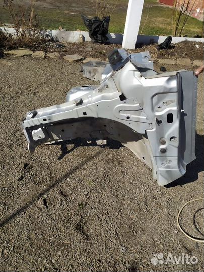 Ланжерон передний левый Ford Focus 2