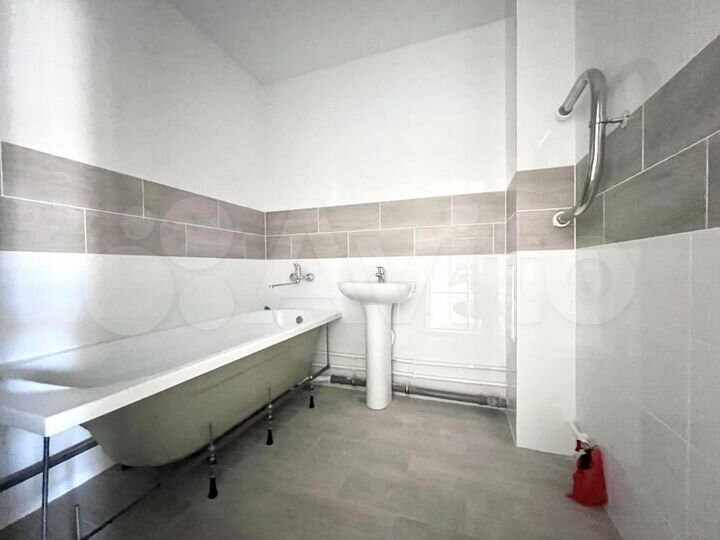 2-к. квартира, 65,3 м², 3/16 эт.