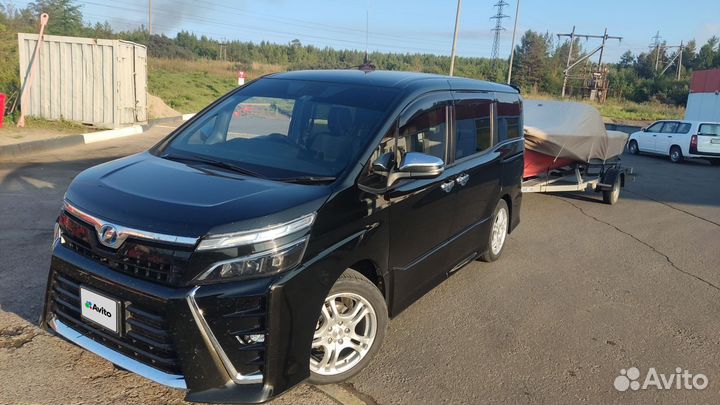 Toyota Voxy, 2018