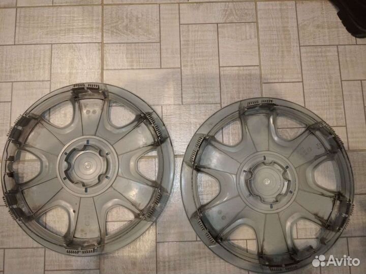 Б/у оригинальный колпак на шкоду R15 5JO601147C