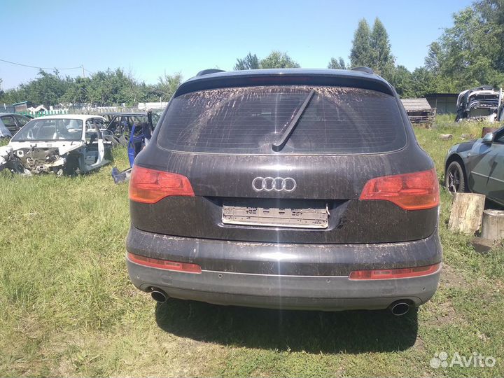 Детали кузова Audi Q7