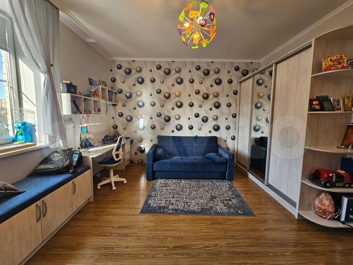 4-к. квартира, 176,6 м², 3/5 эт.