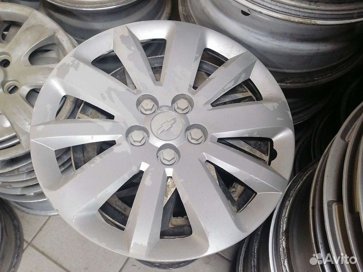 Колпаки на Круз R16