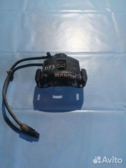 Суппорт передний правый Mazda Demio DY3 zjve