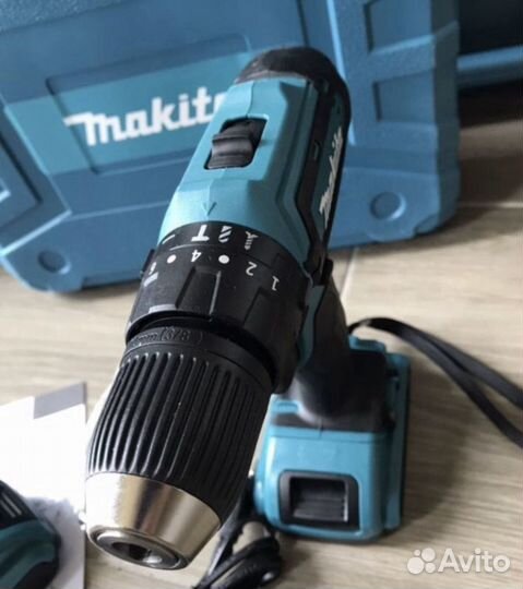 Аккум. Шуруповерт Makita 26v (ударный с набором )