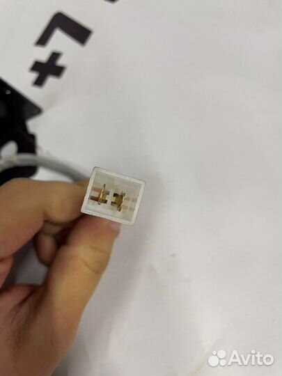 Рамка номера Универсальная с мотором