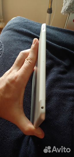 iPad 8 2020 wifi 32gb + Cellular(LTE)