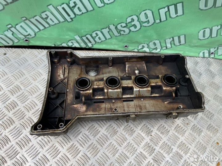 Крышка клапанов Mercedes-Benz E-Class W124 M111