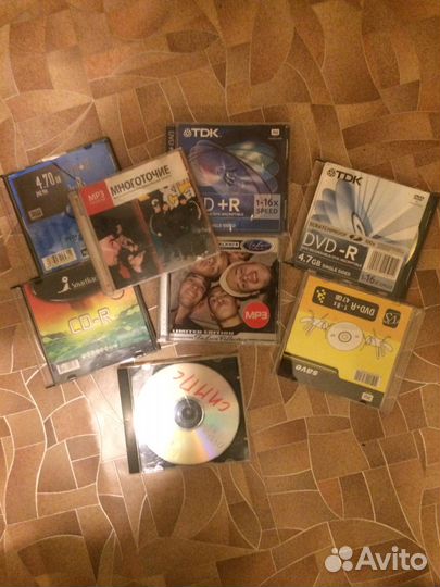 DVD-плеер BBK DV426SI (+караоке)