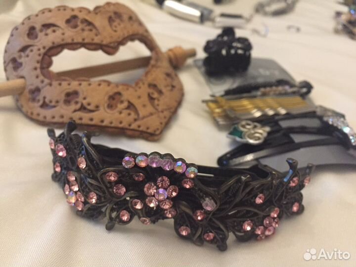 Украшения и заколки