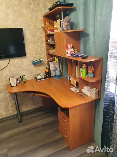 Компьютерный стол