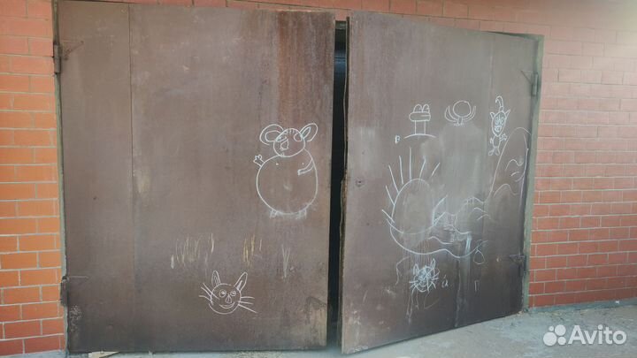 Ворота гаражные металлические распашные