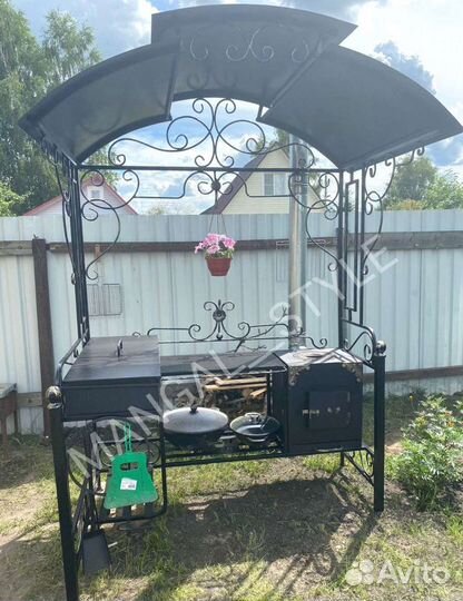 Мангал с крышей