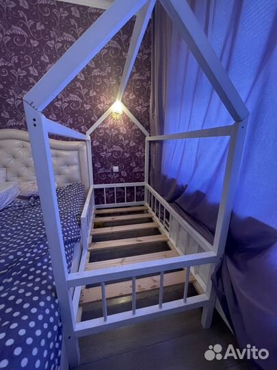 Детская кровать домик