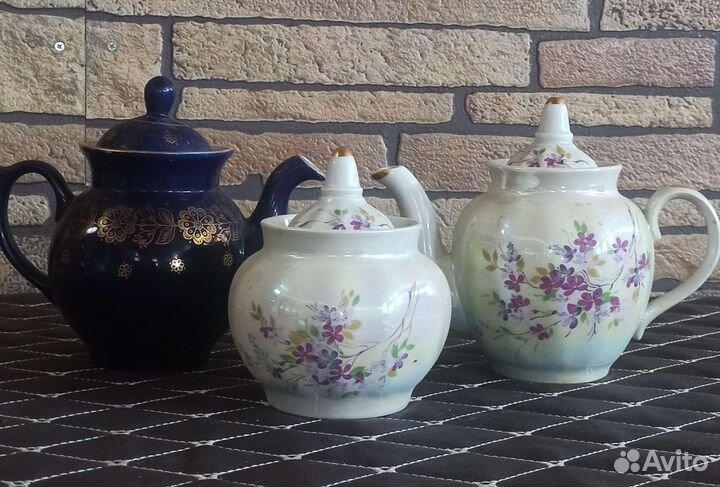 Заварочный чайник, сахарница