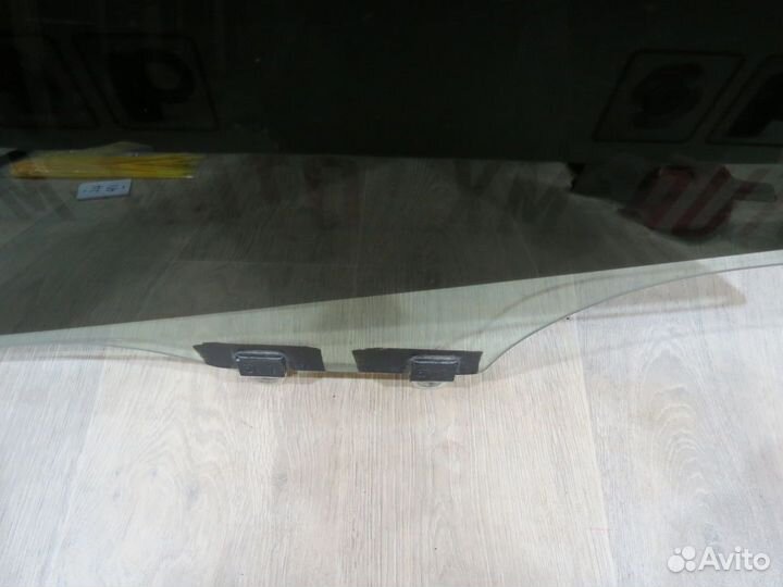 Стекло заднее левое Honda Civic 8 4D