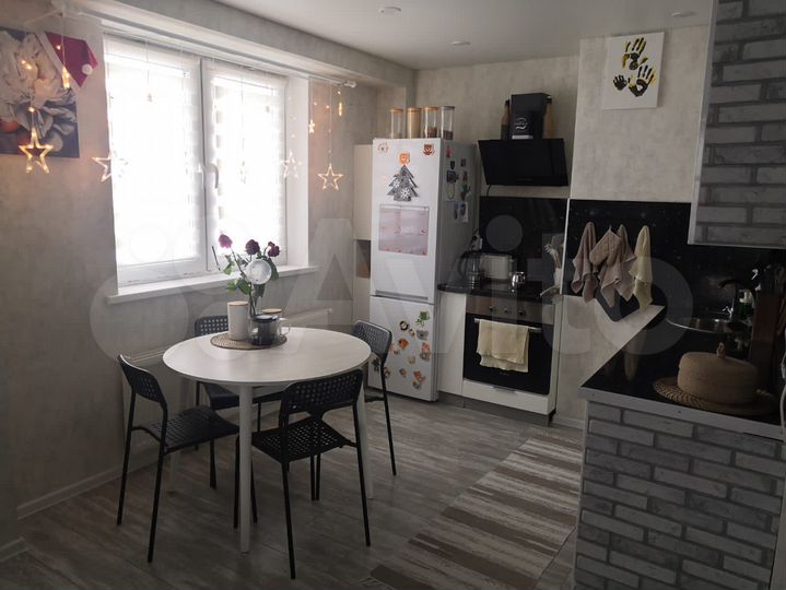 2-к. квартира, 54 м², 4/17 эт.