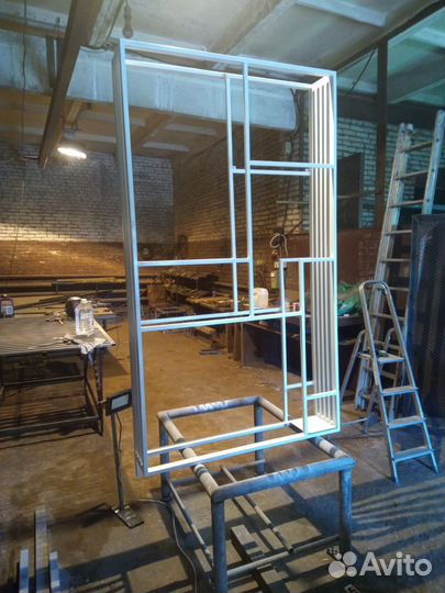 Дровница в каминную зону