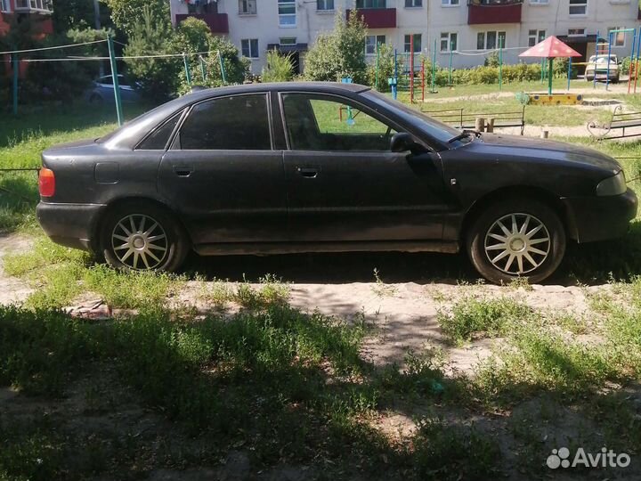 Audi A4 1.8 МТ, 1995, 450 000 км