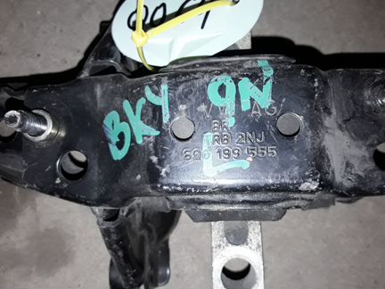 6Q0199555 Опора двигателя левая VW