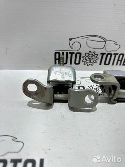 Петли двери задние правые Honda Civic ES