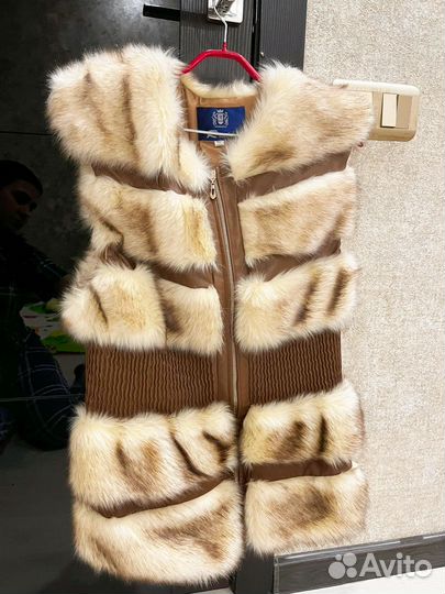 Жилетка женская утепленная