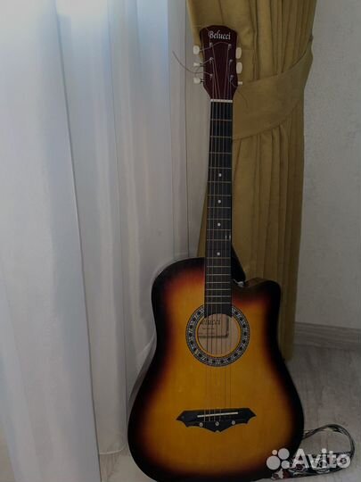 Акустическая гитара