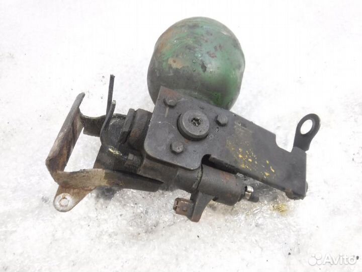 Делитель-регулятор гидроподвески