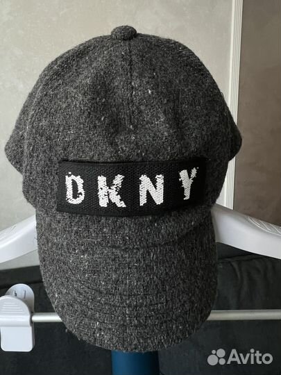Кепка унисекс dkny