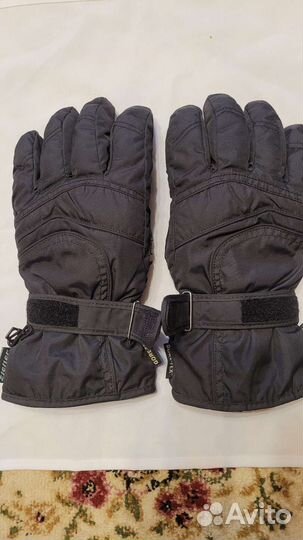 Новые горнолыжные перчатки 
