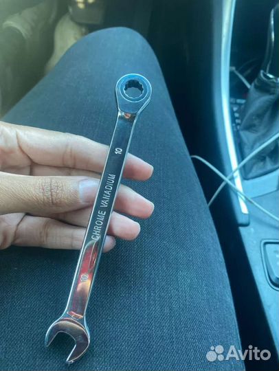 Ключ трещотка рожковый на 10