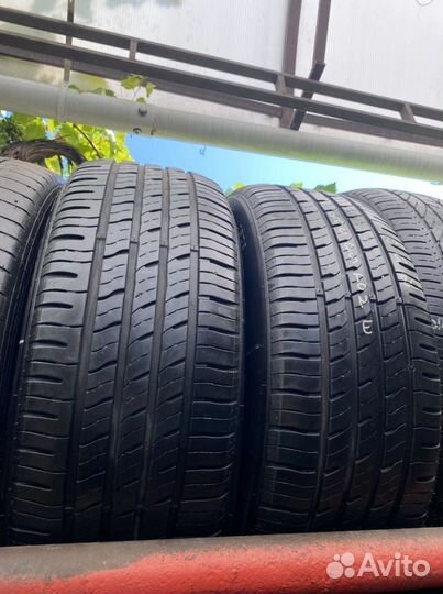 Roadstone N'Fera RU5 235/55 R20