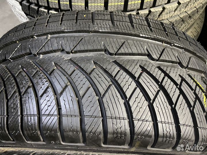 Michelin Pilot Alpin Radial XSE 235/45 R18 98V
