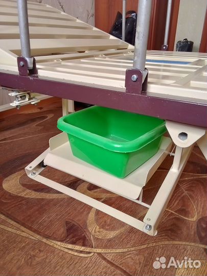 Кровать для лежачих больных с туалетом