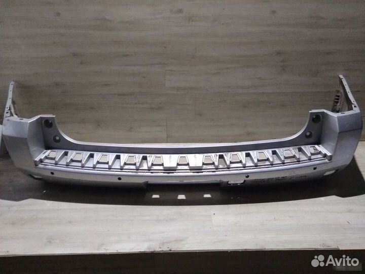 Бампер задний Chevrolet Tahoe 4