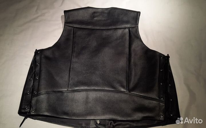 Мужской кожаный жилет для байкеров