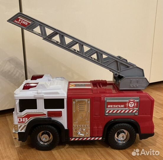 Пожарная машина Dickie Toys