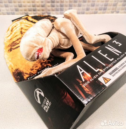 Фигурки Королевы Чужих и Лицехвата из фильма Чужой