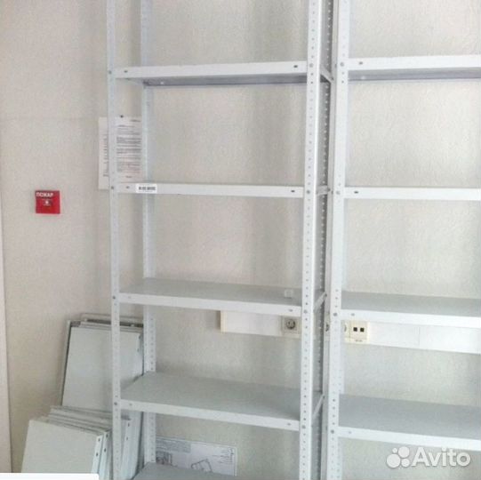 Среднегрузовые стеллажи для склада