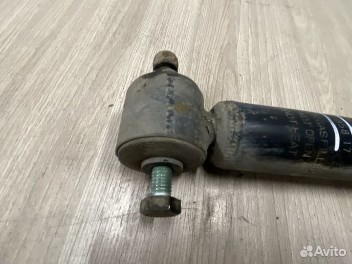 Амортизатор задний Audi A6 C5 с1997-2005г TRW JGT3